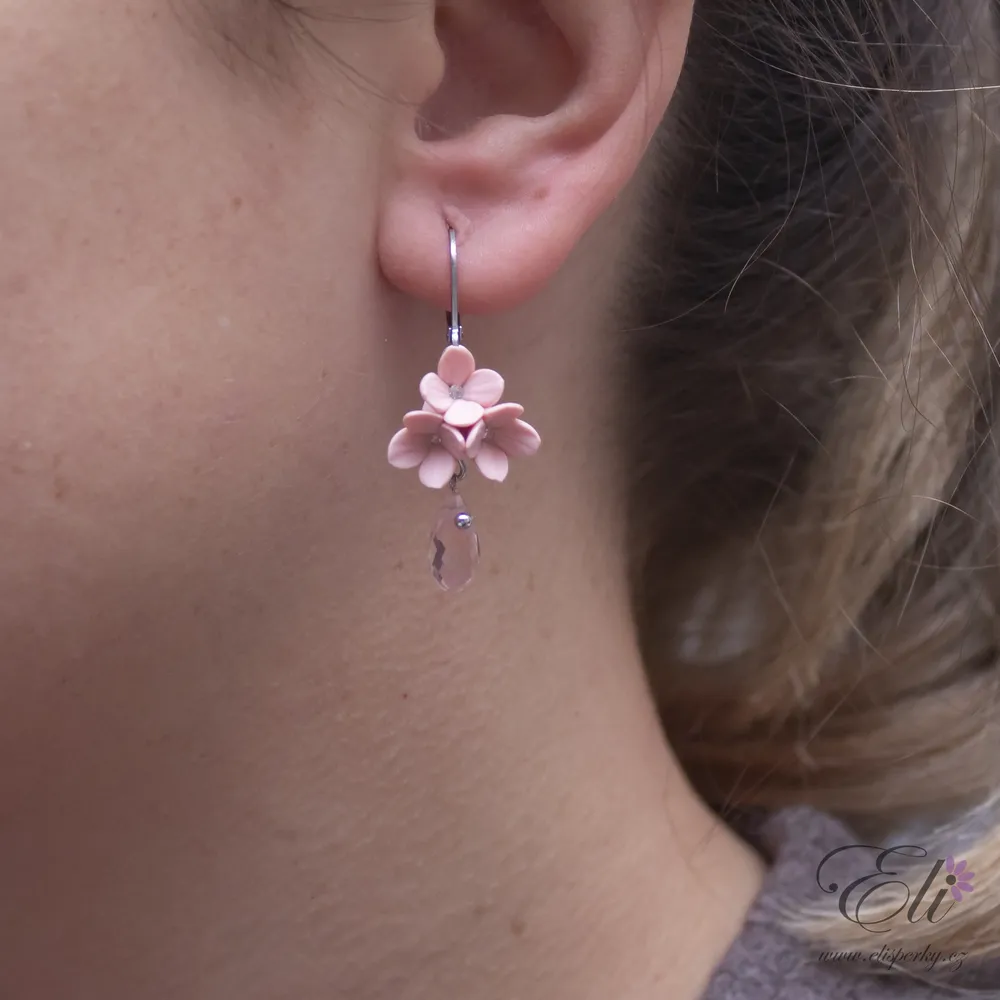 Náušnice trojkytičky růžové s růžovou kapičkou